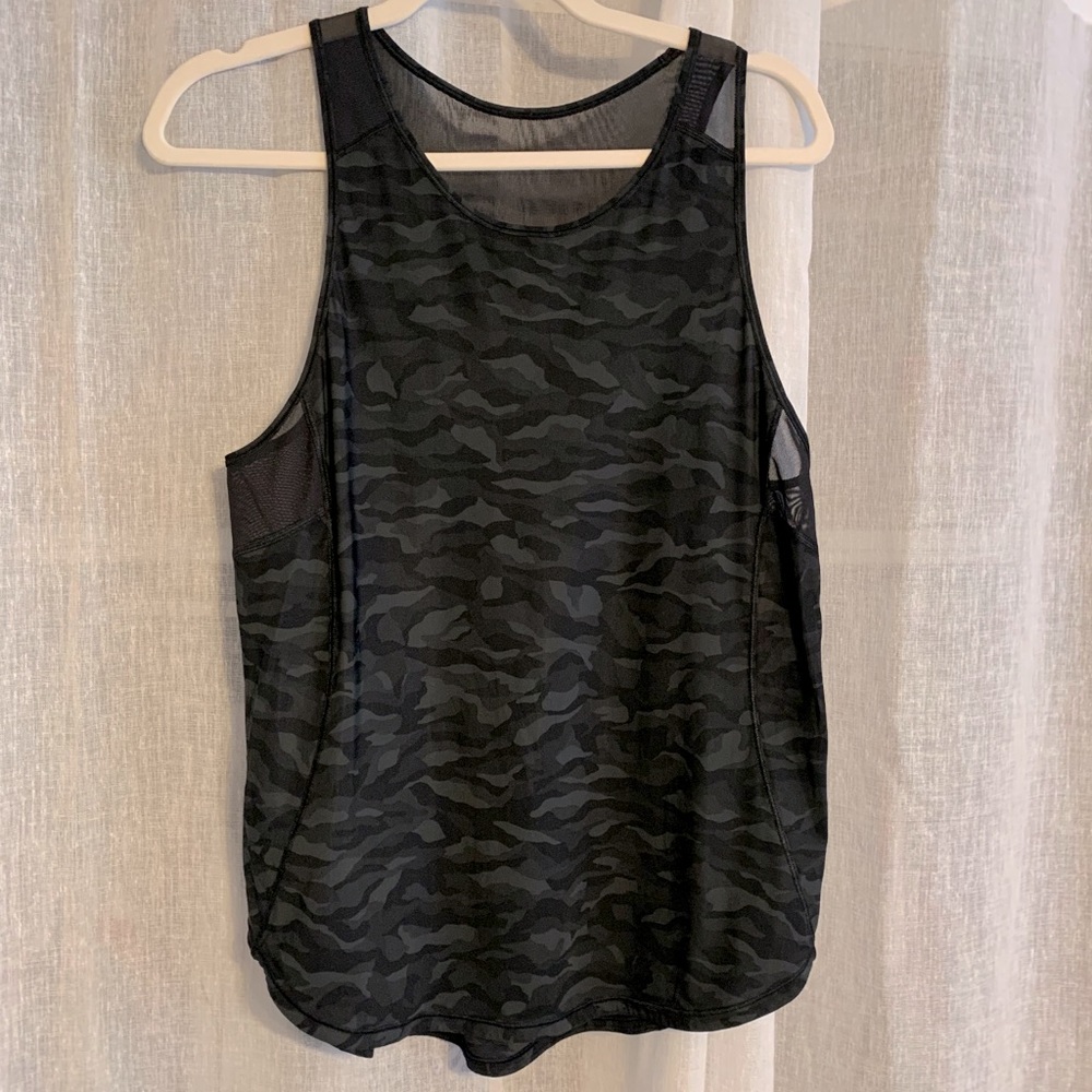 Lululemon camo tank